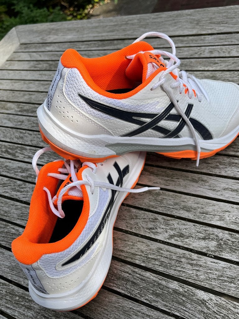Hockeyschoen dames Asics Gel Peake maat 40,5, Ophalen, Nieuw, Schoenen