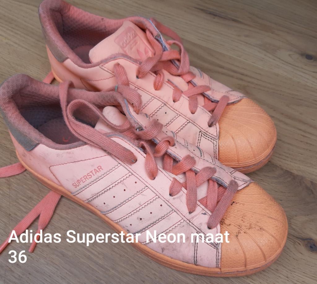 Adidas Superstar Neon maat 36, Adidas, Oranje, Ophalen of Verzenden, Sneakers of Gympen