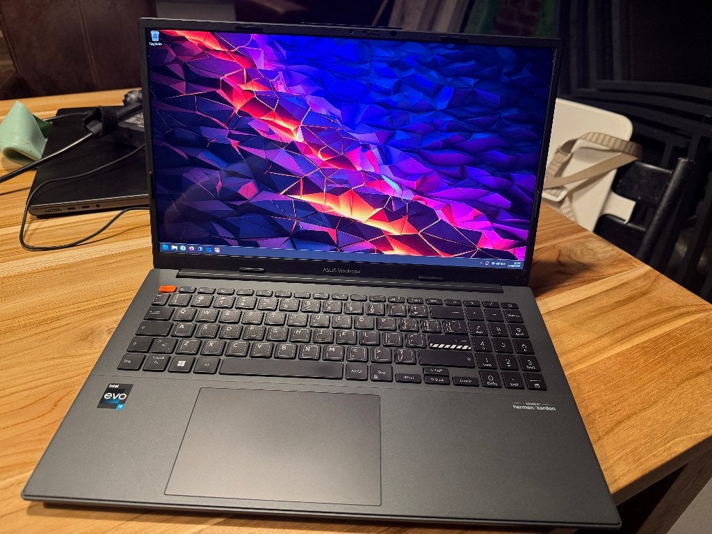 Asus vivobook K5504VN OLED 1TB SSD Intel i9-13900H 16GB ram, Computers en Software, Met videokaart, 15 inch, Nieuw, Gaming