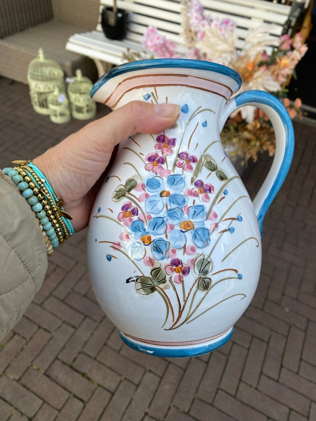 Decoratieve keramische kan met bloemmotief, Antiek en Kunst, Ophalen