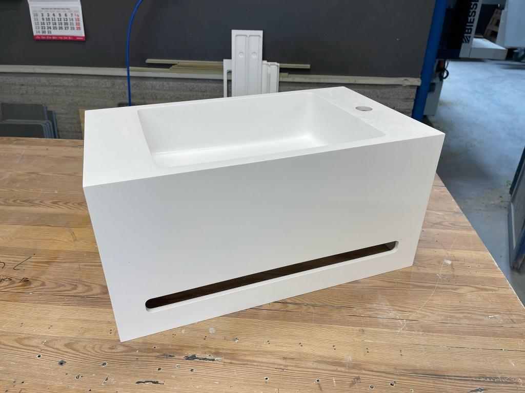 CORIAN maatwerk hoogwaardige vrijhangende wastafel B Dutch, Ophalen of Verzenden, Nieuw, Wastafel