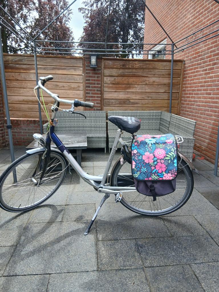 Gazelle damesfiets met bloemen fietstassen, Ophalen, Gebruikt, Gazelle
