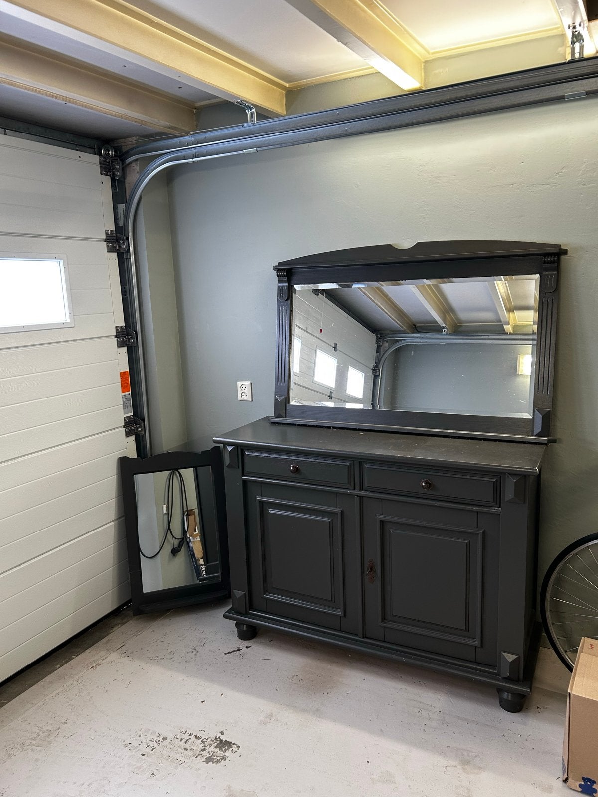 Mooi dressoir met 2 spiegels, Huis en Inrichting, Kasten | Dressoirs, Gebruikt, 100 tot 150 cm, Ophalen of Verzenden, 25 tot 50 cm
