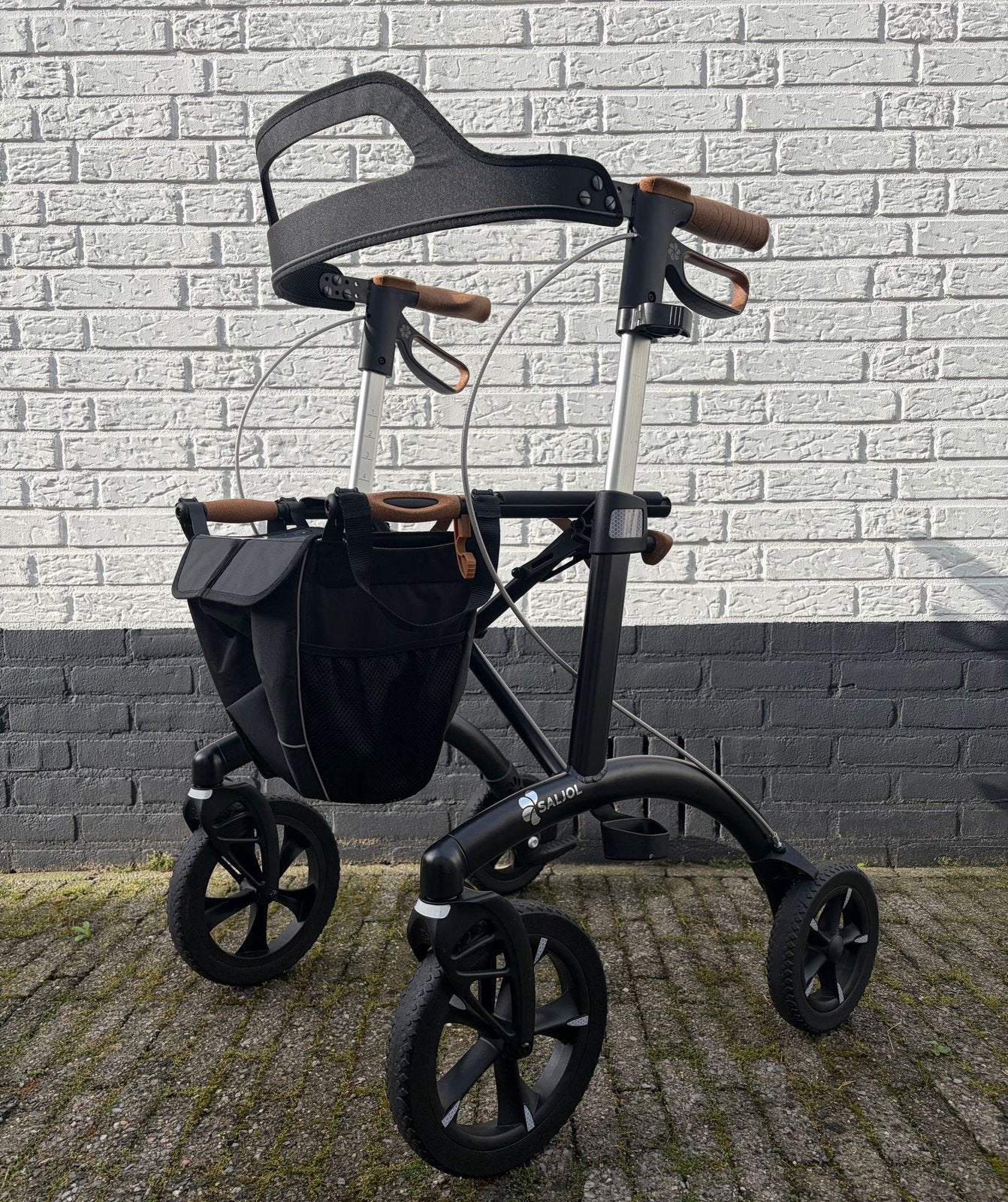 Saljol Allround lichtgewicht design rollator zwart  maat L, Ophalen, Lichtgewicht, Zo goed als nieuw