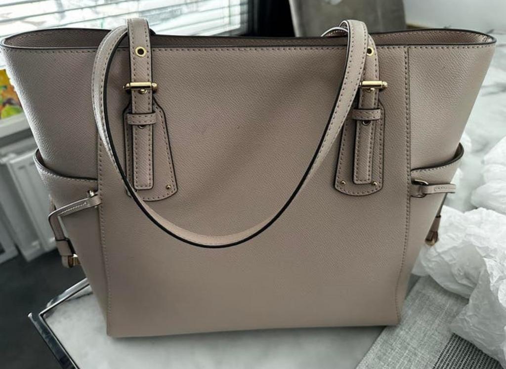 Michael Kors tas lichtroze - Zo goed als nieuw!, Sieraden, Tassen en Uiterlijk, Tassen | Damestassen, Ophalen of Verzenden, Zo goed als nieuw
