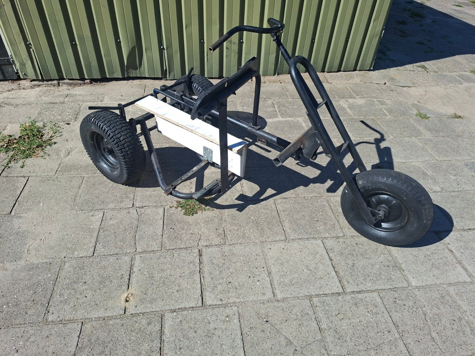 trije driewieler zeepkist racer afbouwproject, Ophalen
