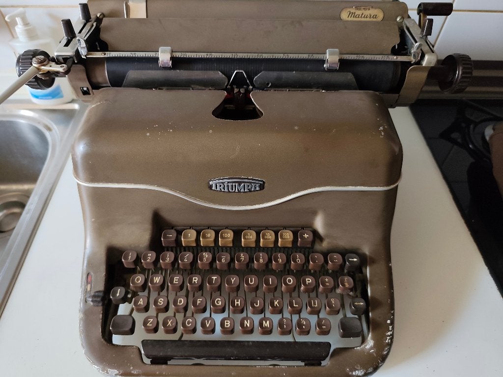 Oude typemachine Triumph matura, Diversen, Typemachines, Ophalen, Gebruikt