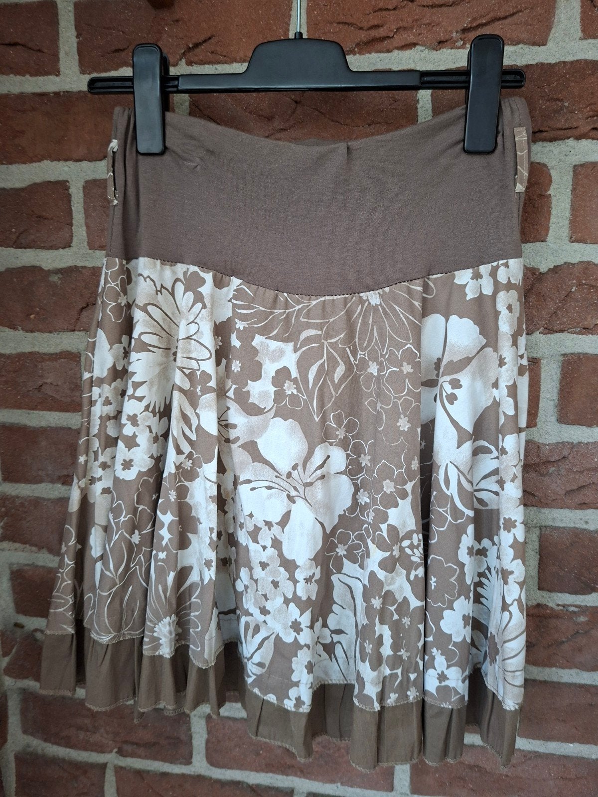 Rokje S 36-38 beige- gebloemd-Taupe kleur zeer nette staat., Kleding | Dames, Beige, Ophalen of Verzenden, Zo goed als nieuw, Maat 36 (S)
