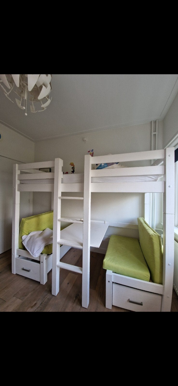 Hoogslaper / stapelbed met bureau en bankjes - Wit, Ophalen, Gebruikt, 90 cm, Tweepersoons