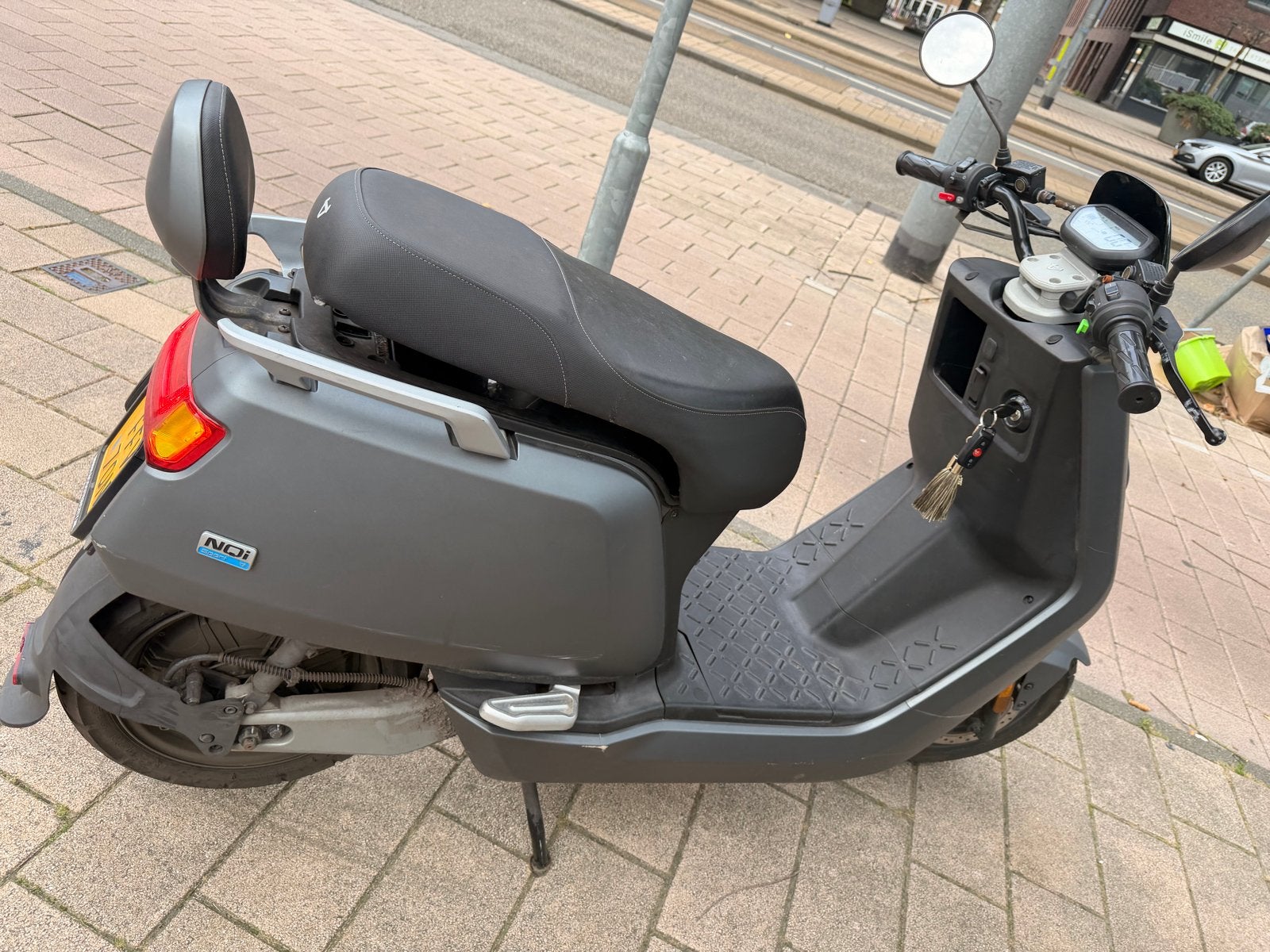 NIU elektrische scooter - Accu niet origineel, Ophalen, Gebruikt, Maximaal 45 km/u, Elektrisch