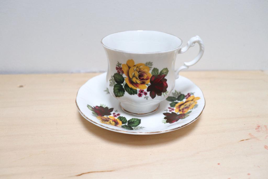Royal Adderley Ridgway Potteries kop en schotel jaren 60/70, Verzamelen, Porselein, Kristal en Bestek, Ophalen of Verzenden, Gebruikt