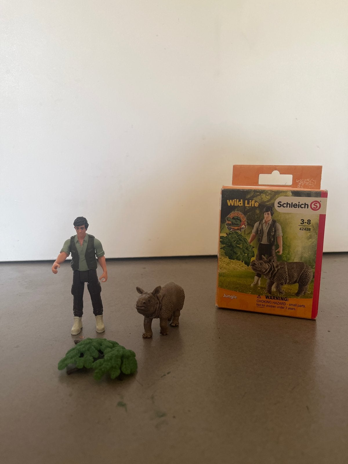 Schleich  42428 Wild Life Set: Verkenner met Neushoorn, Ophalen of Verzenden, Zo goed als nieuw