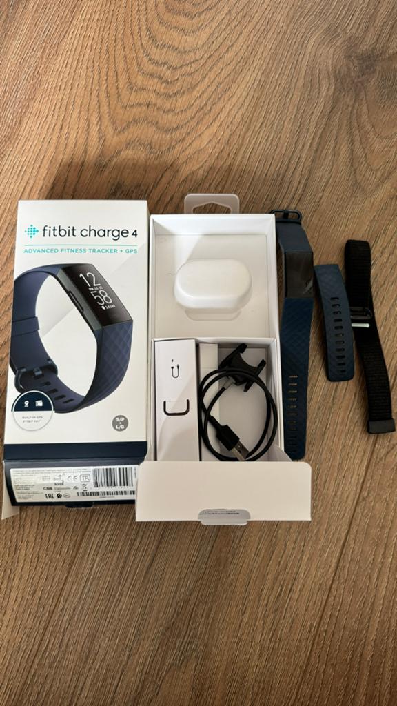 Fitbit Charge 4 met extra bandje, Ophalen, Gebruikt, Overige merken, Waterdicht