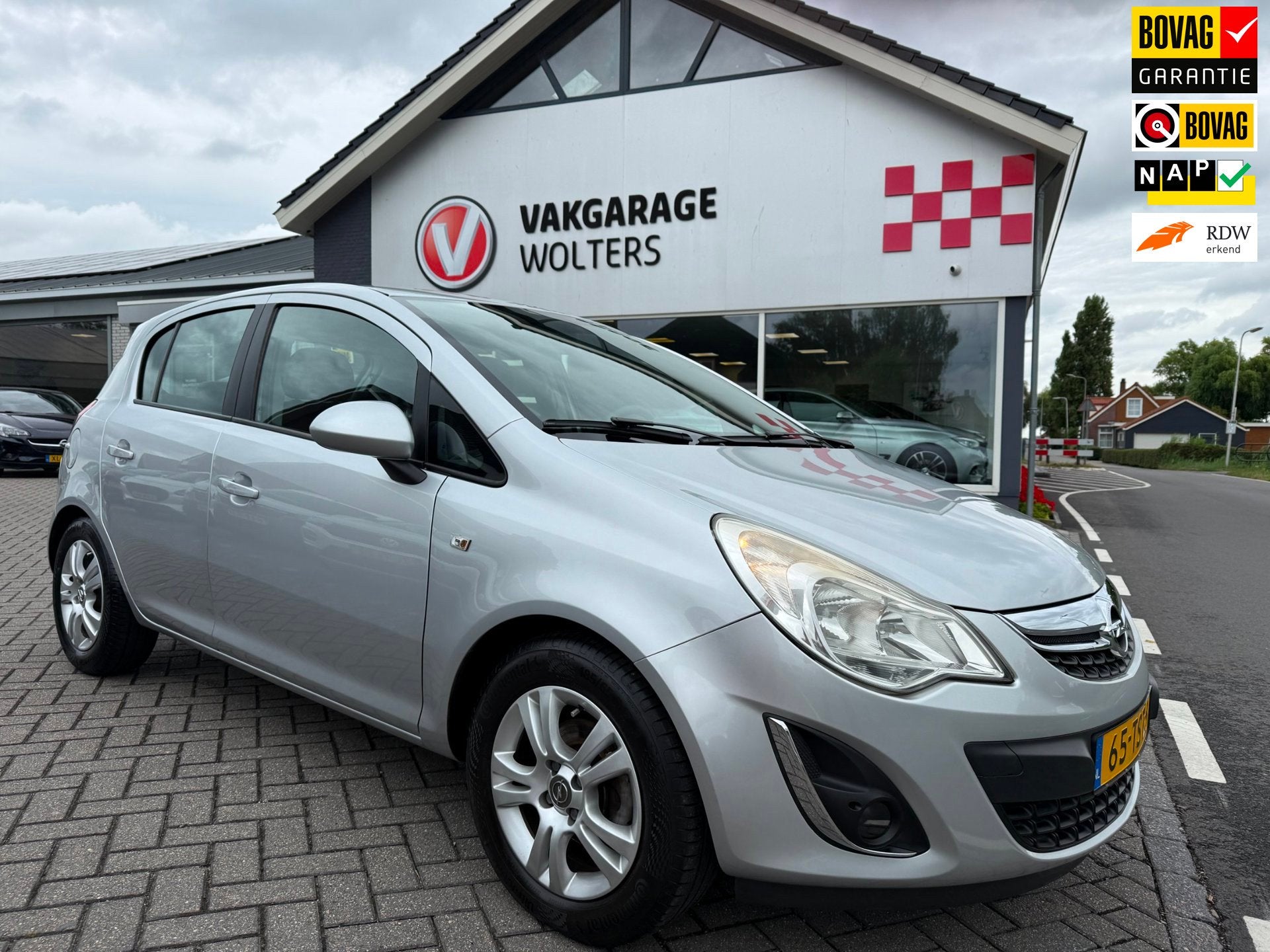 Opel Corsa 1.2-16V Anniversary Edition RIJKLAARPRIJS!, Auto's, Opel, Voorwielaandrijving, Gebruikt, Zwart, 4 cilinders