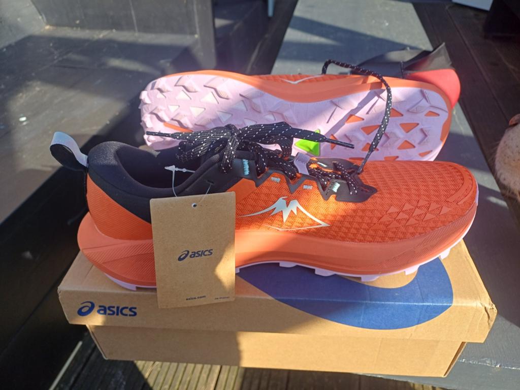 Nieuwe Asics Fuji Lite 3 Trailrunning Schoenen Oranje, Sport en Fitness, Loopsport en Atletiek, Hardloopschoenen, Nieuw, Ophalen of Verzenden