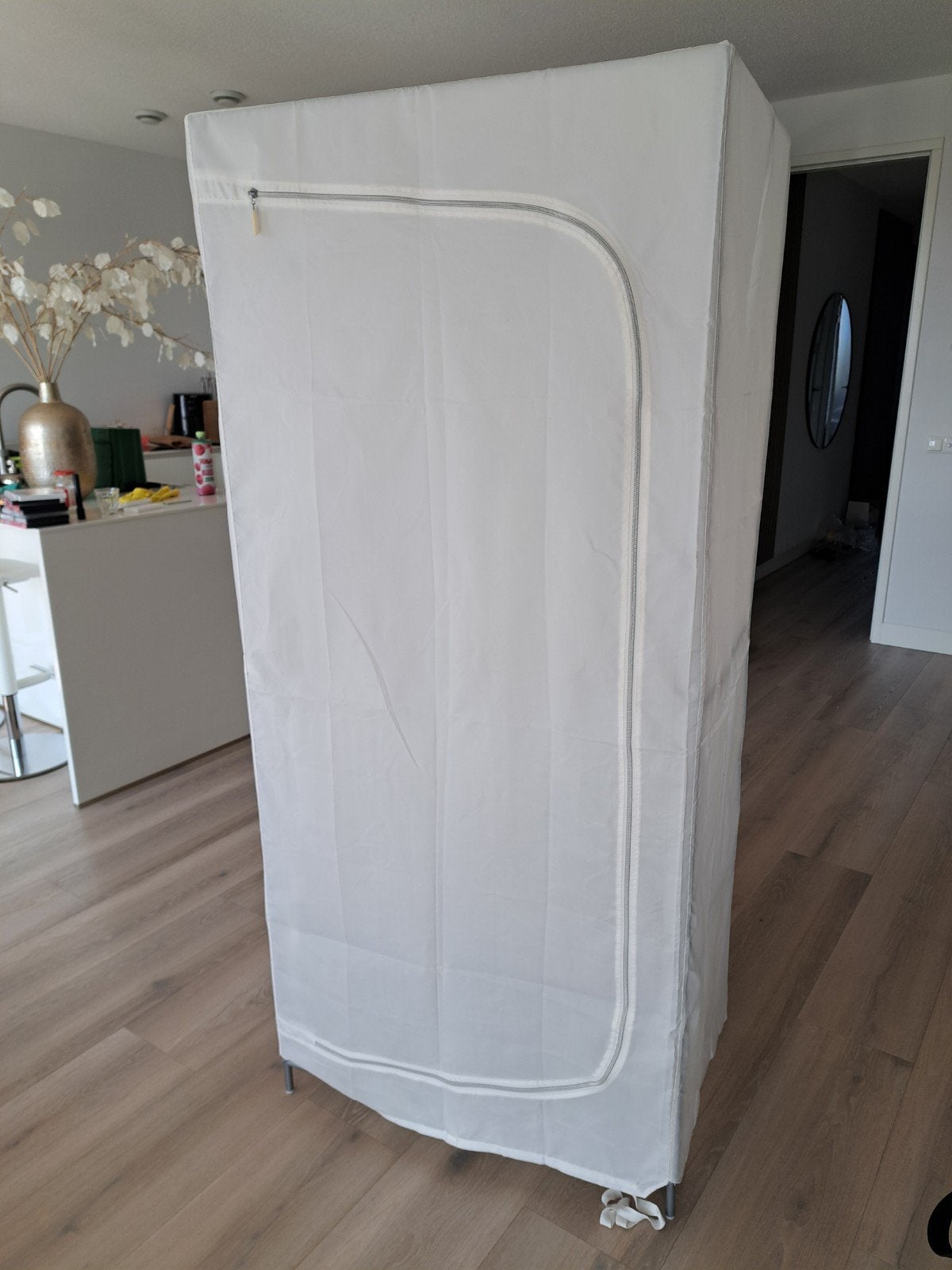 IKEA BREIM Kledingkast - Wit, Lichtgewicht en Praktisch, Huis en Inrichting, Kasten | Kledingkasten, Ophalen, Gebruikt, Met plank(en)