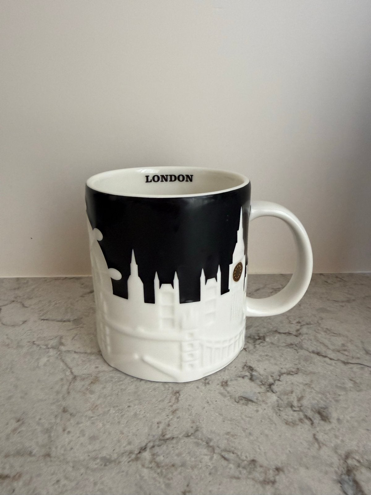 Starbucks mok zwart/wit Londen, Ophalen, Gebruikt, Overige stijlen, Kop(pen) en/of Schotel(s)