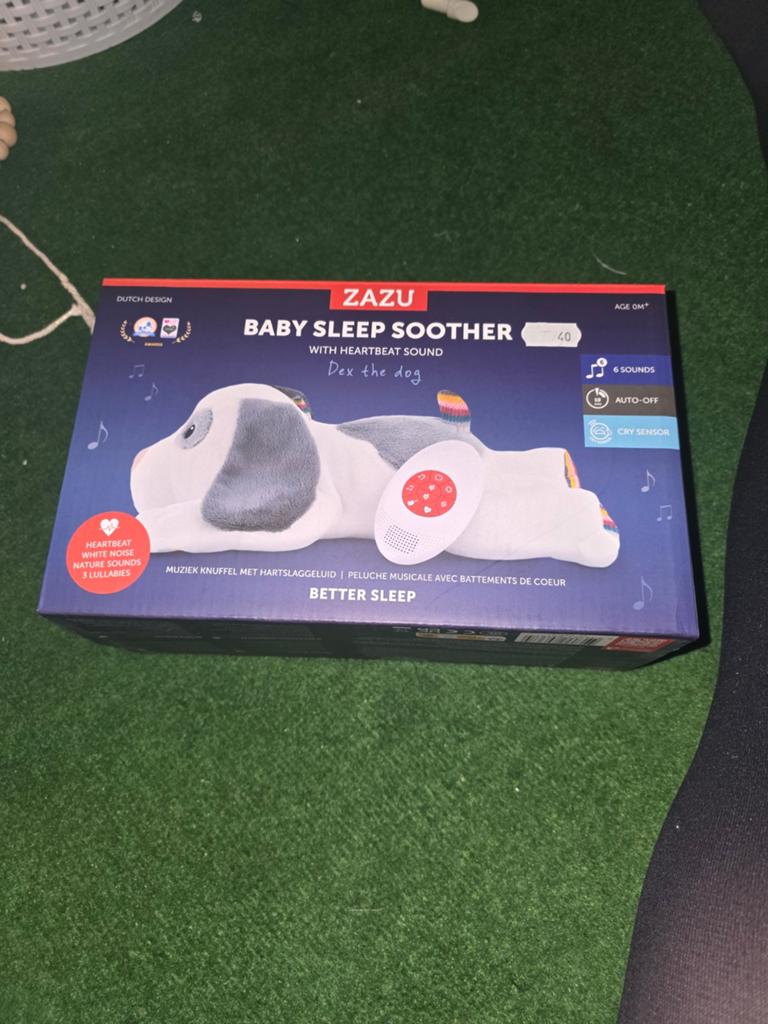 Hond zazu baby slapen, Ophalen of Verzenden, Zo goed als nieuw