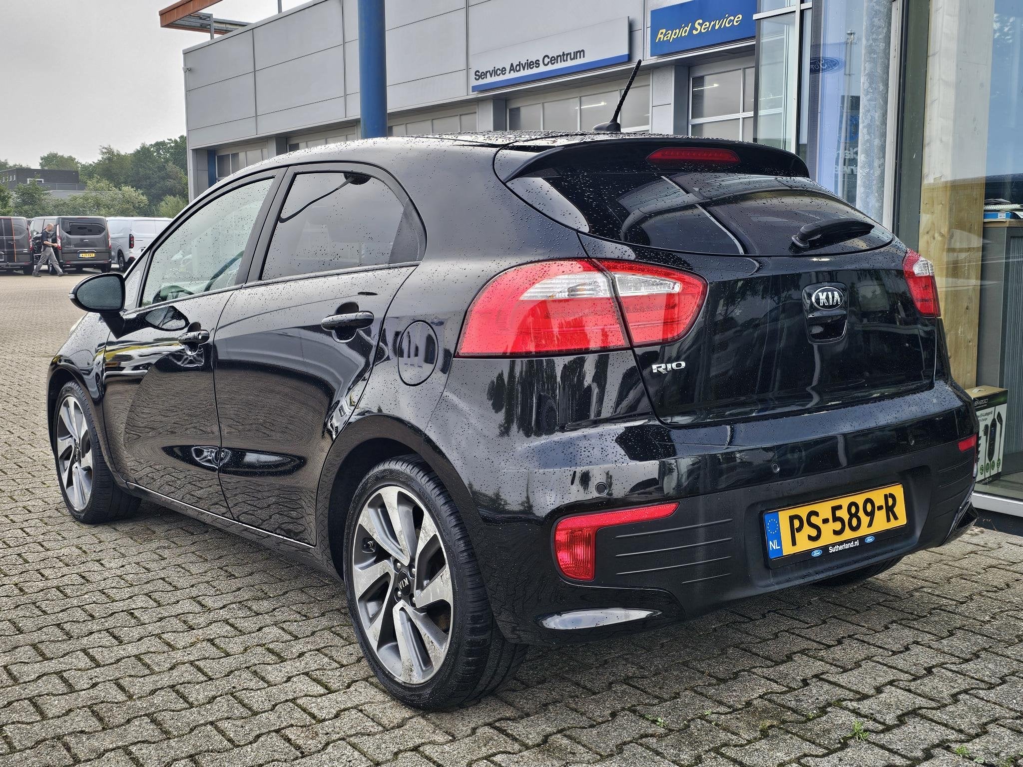 Kia Rio 1.4 CVVT ExecutiveLine 110 pk! | Stoelverwarming | C, Voorwielaandrijving, Euro 6, 4 cilinders, 1396 cc