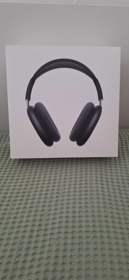 AirPods Max with Smart Case Model A3184 (NEW - SEALED)