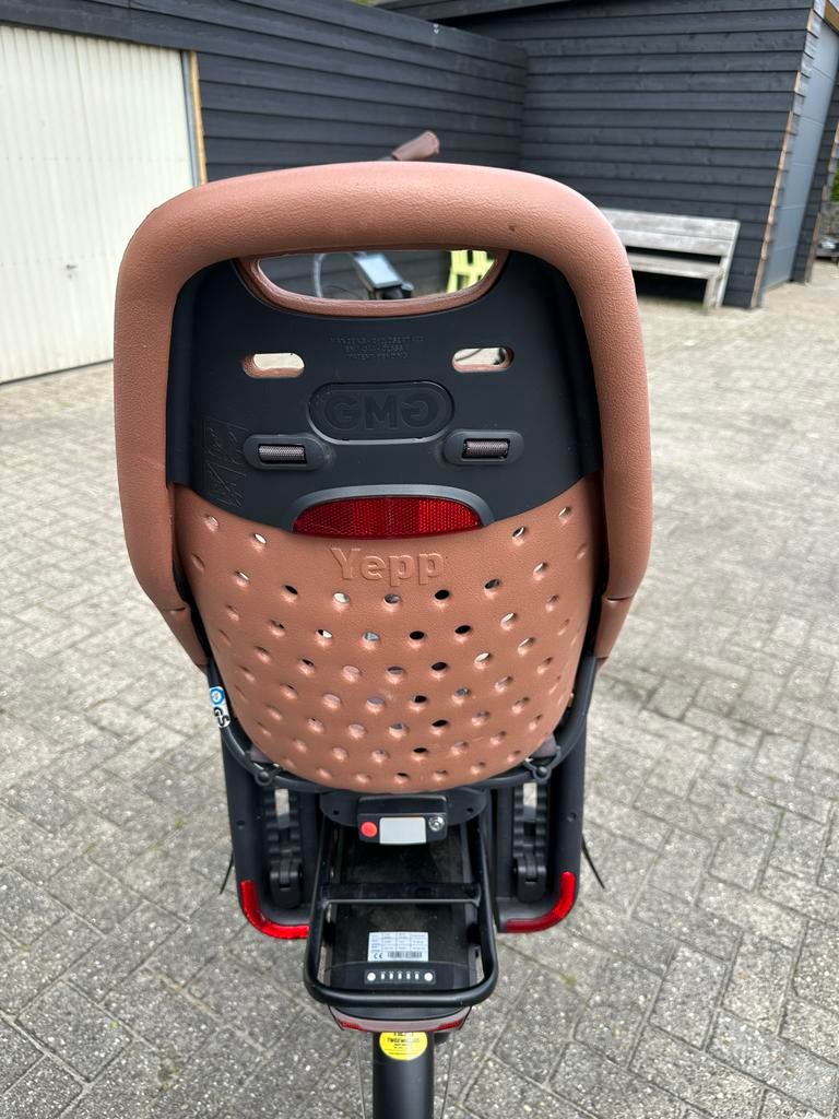 Yepp Achterzitje Bruin - Comfortabel en Veilig, Fietsen en Brommers, Achterzitje, Voetsteuntjes, 9 t/m 18 kg, Ophalen of Verzenden