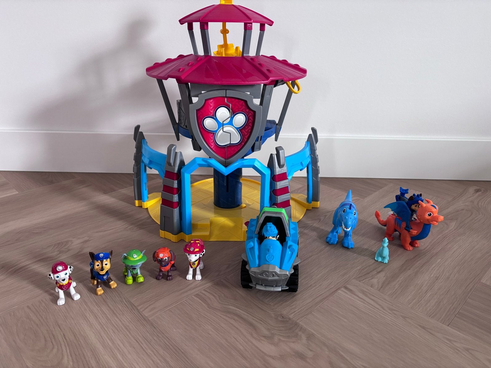 Paw Patrol Dino Patroller Uitkijktoren met figuren, Ophalen, Gebruikt