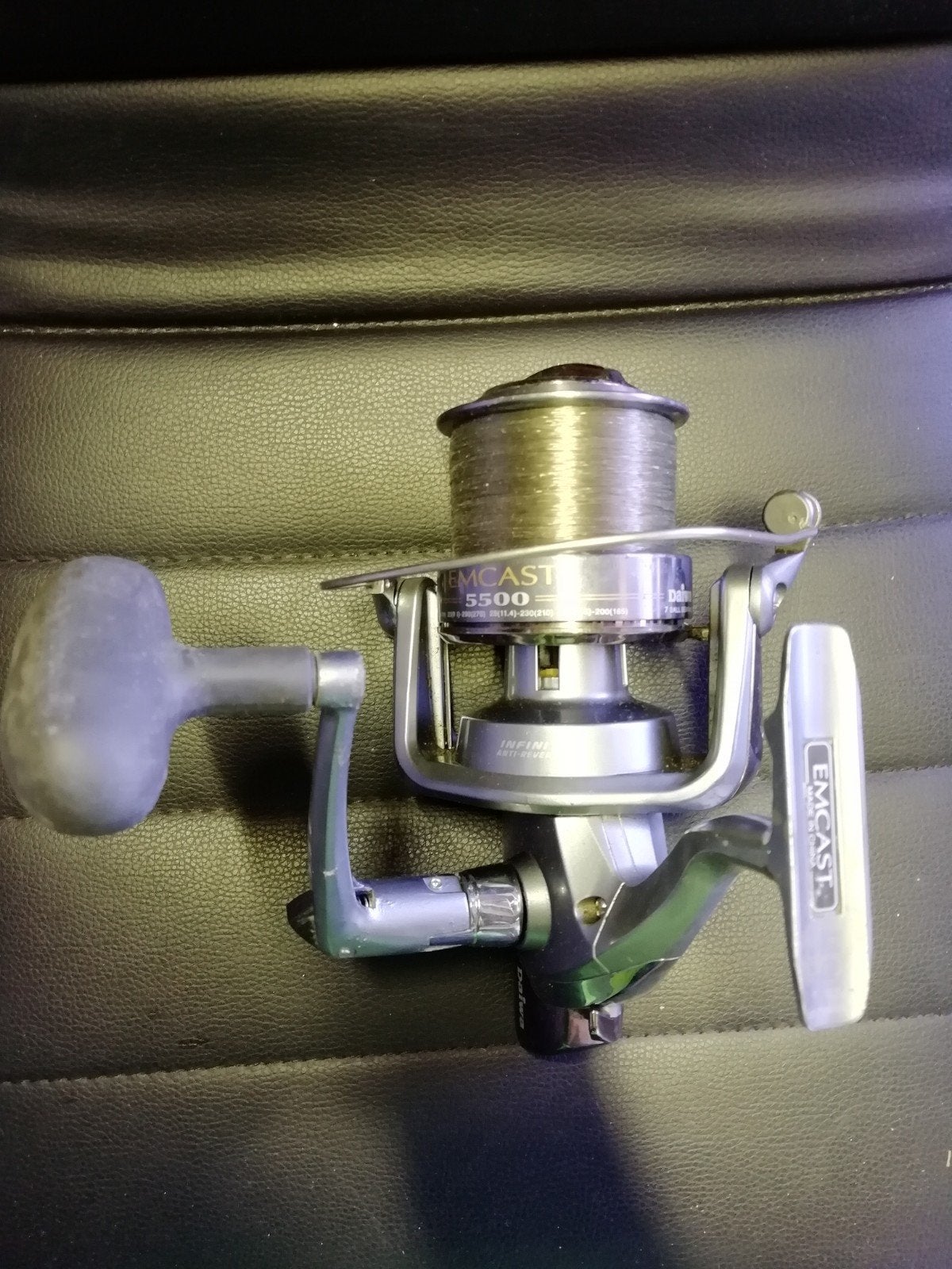 2 gebruikte vismolens: Daiwa Emcast 5500 & Freeline ST5, Ophalen of Verzenden, Gebruikt, Molen