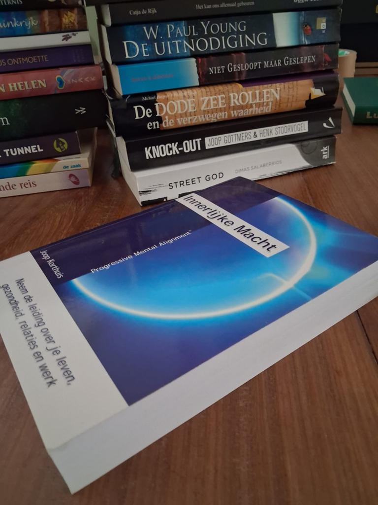 Joop Korthuis - Innerlijke macht, Boeken, Ophalen of Verzenden, Gelezen, Joop Korthuis