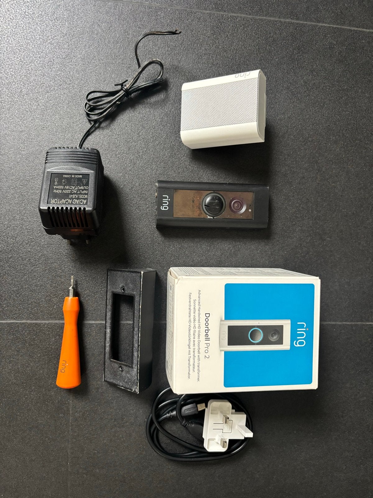 Ring Doorbell Pro 2 met Chime en accessoires, Ophalen of Verzenden, Gebruikt, Overige typen, Universeel
