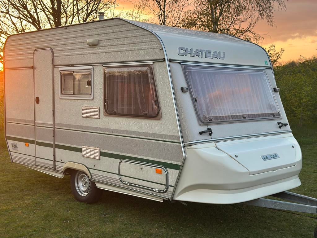 Chateau Caravan (1996), Caravans en Kamperen, Chateau, Schokbreker, Omvormbare zithoek, Bedrijf