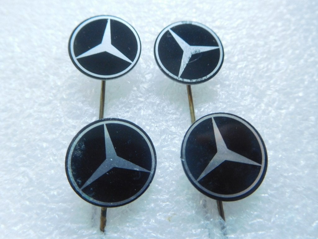 4 x speldje Mercedes, Verzamelen, Ophalen of Verzenden, Zo goed als nieuw, Overige onderwerpen