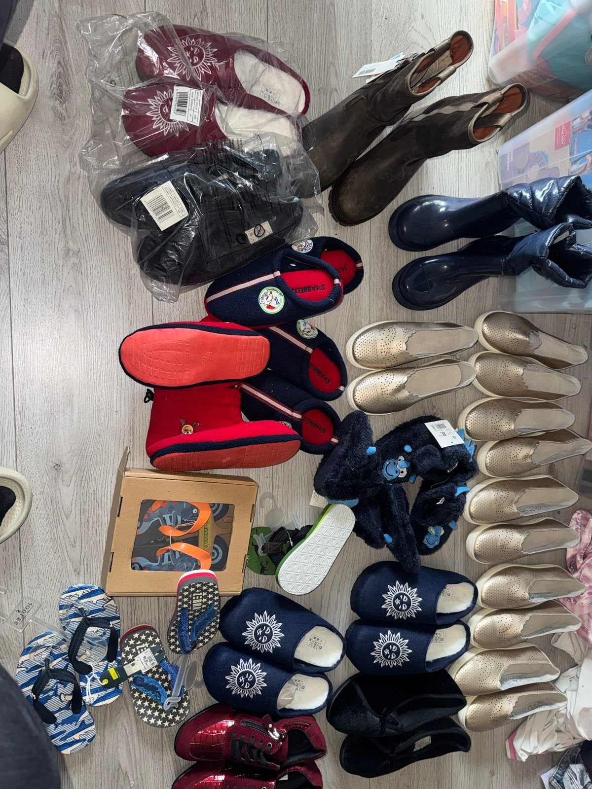 Diverse schoenen en pantoffels - Nieuw en zo goed als nieuw, Ophalen of Verzenden, Nieuw, Overige typen