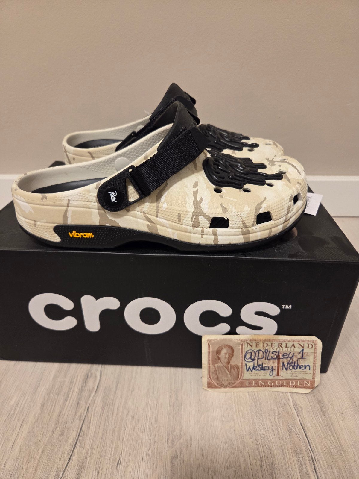 Patta x Crocs 41-42 new in box
Eu41-42
New in box, Ophalen of Verzenden, Nieuw