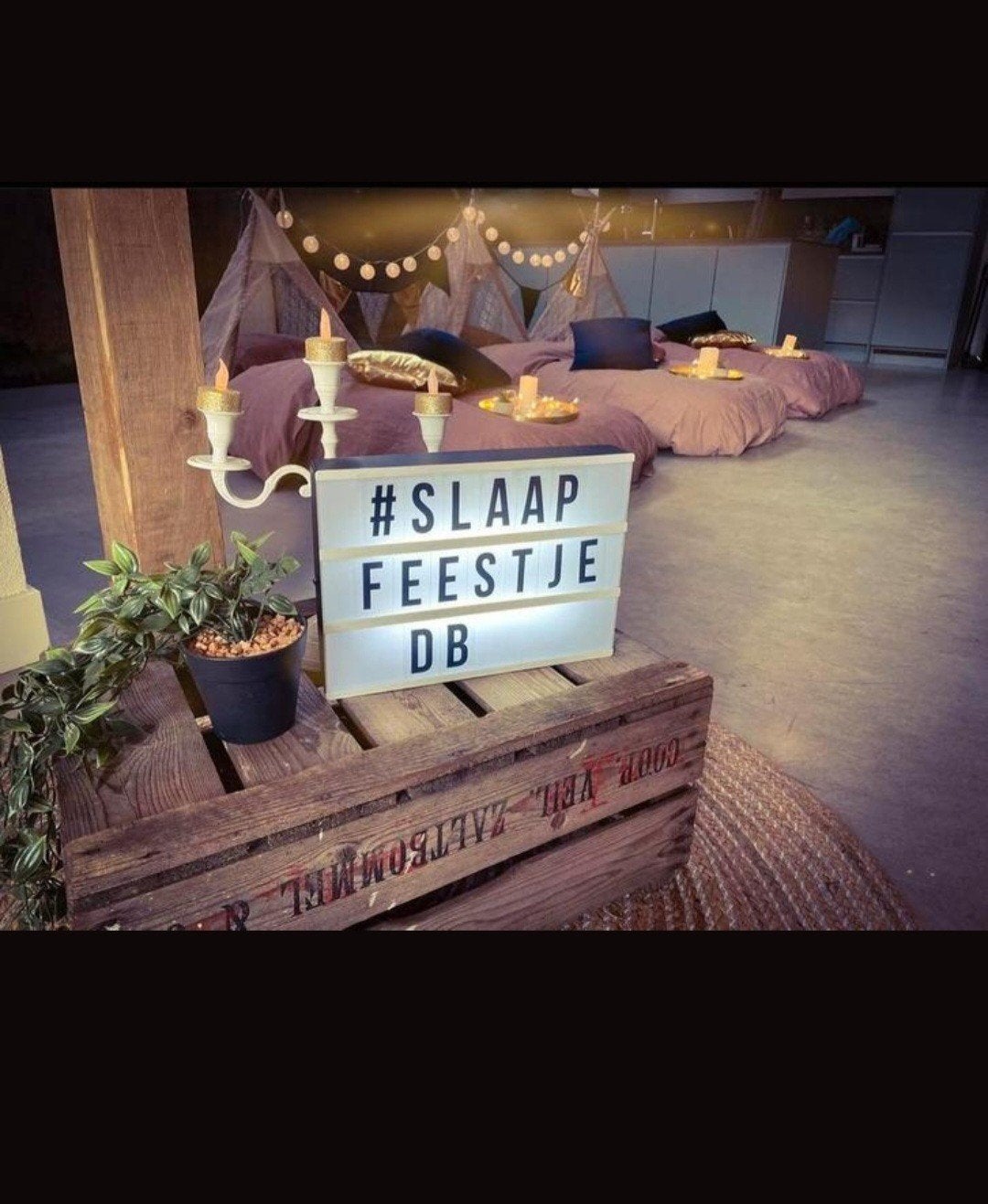 4 Slaapfeestje Tipi Tentjes Complete Set kinderfeestjes, Ophalen, Zo goed als nieuw