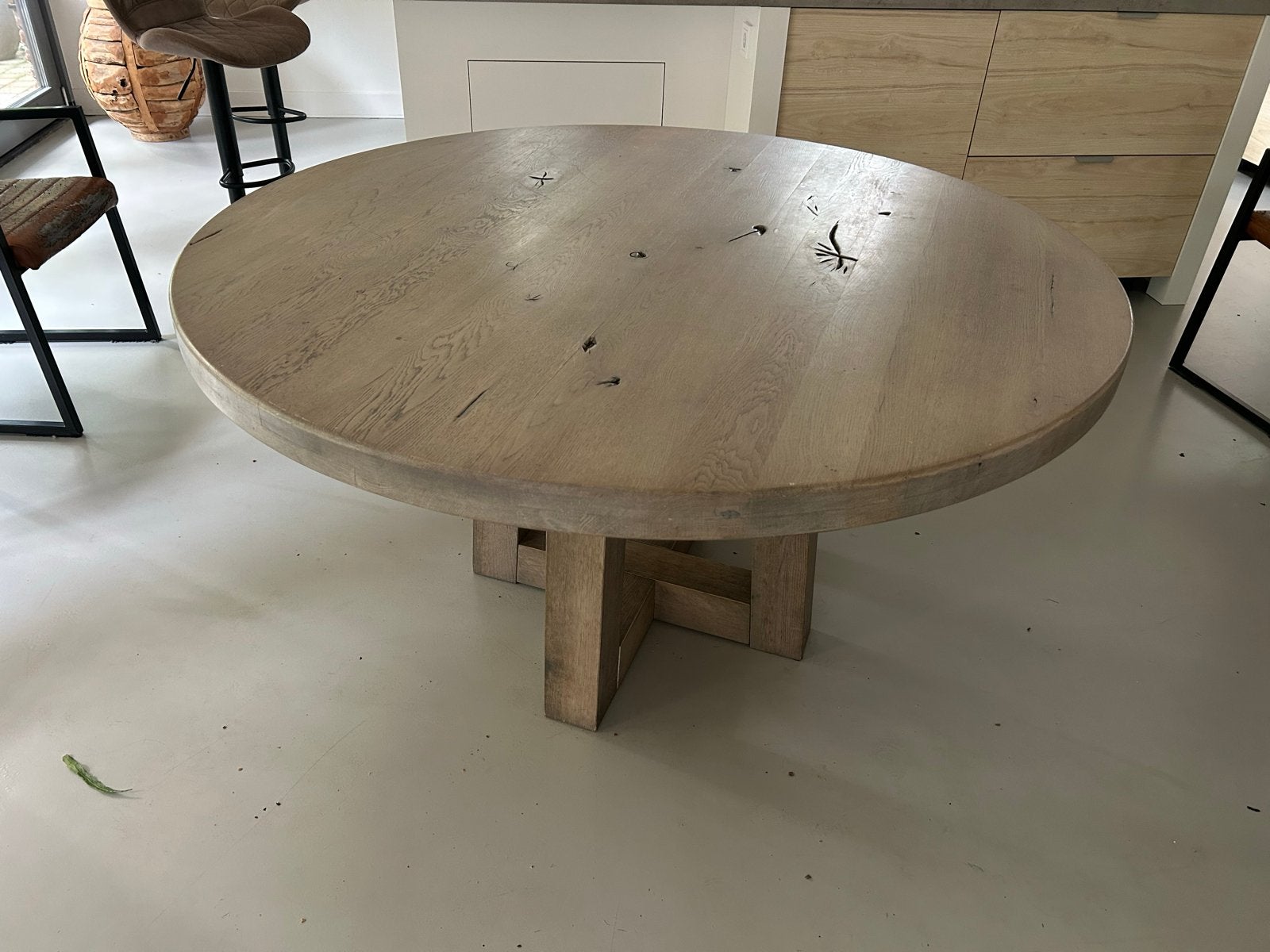Massief eiken ronde eettafel - 140 cm, Ophalen, Gebruikt, 100 tot 150 cm, Vier personen