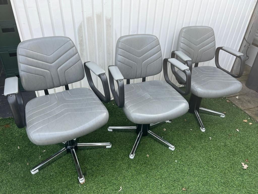 kappers stoel, Ophalen, Gebruikt, Kappers stoel, beetje vinatage, antraciet., Overige kleuren