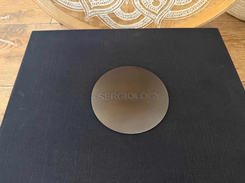 Sergiology collectors item in perfecte staat - Boek Sergio H, Boeken, Ophalen of Verzenden, Zo goed als nieuw