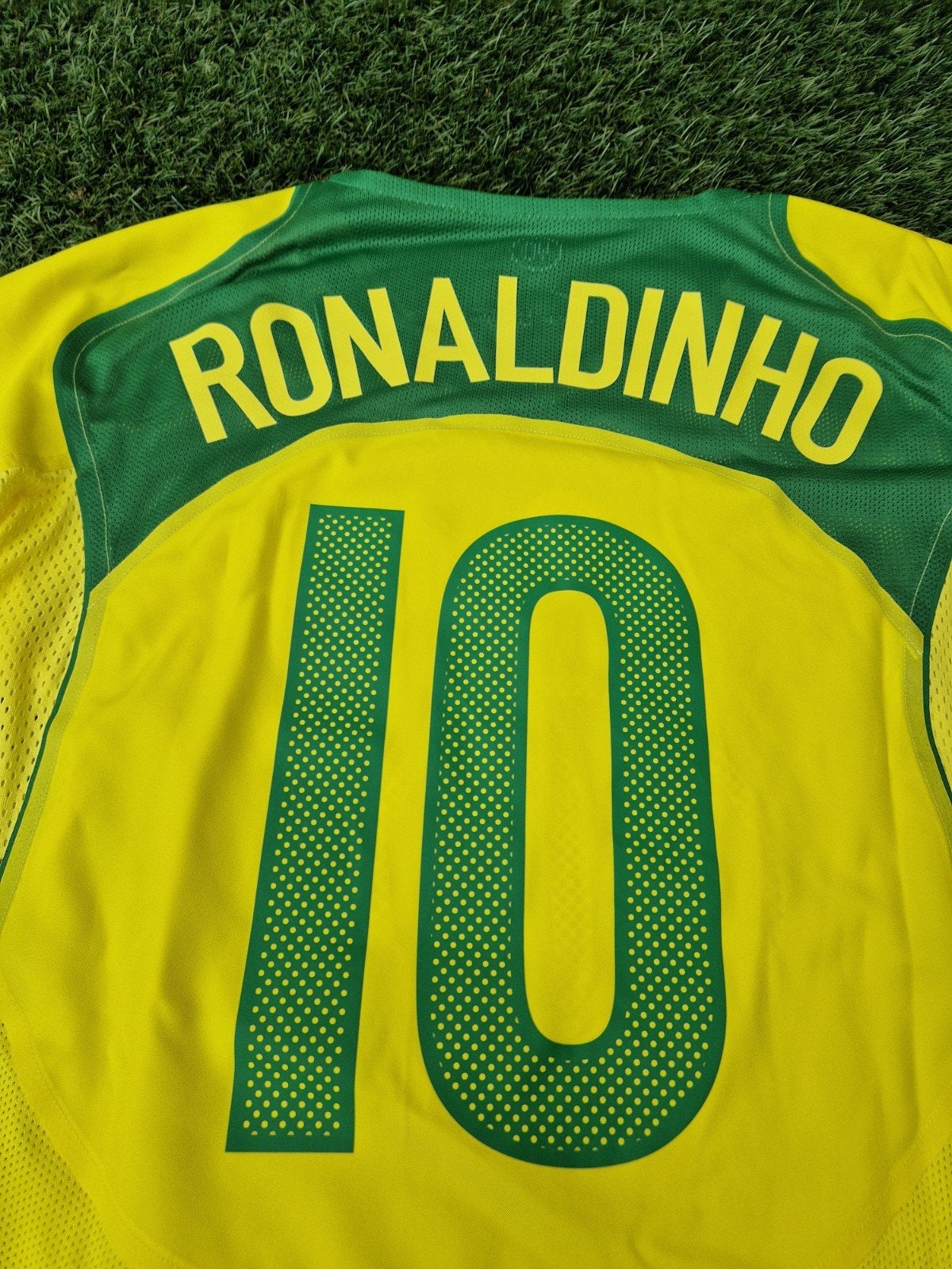 Brazilië shirt reissue 2004, Maat 52/54 (L), Geel, Nike, Ophalen of Verzenden