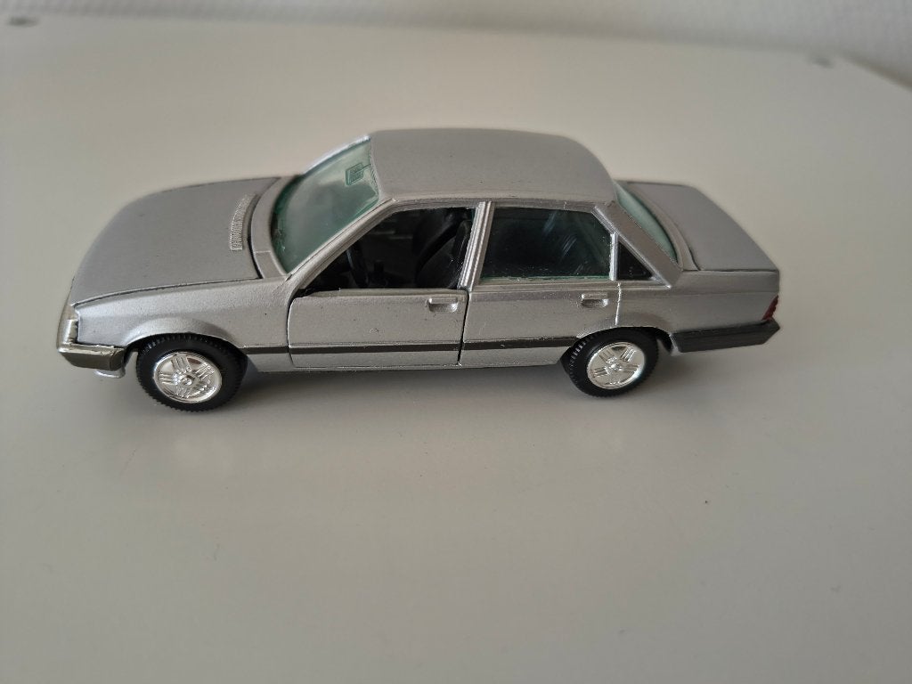 OPEL REKORD 1983, Ophalen of Verzenden, Zo goed als nieuw, Auto, Gama
