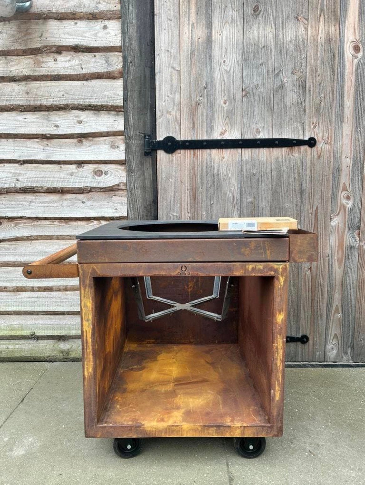 OFYR Kamado Table Corten 75 PRO+ Ceramic Dark Grey, Tuin en Terras, Ophalen, Zo goed als nieuw