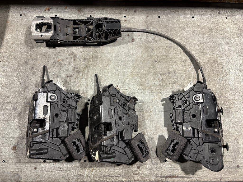 Deurslot 4Deurs links rechts Volkswagen Golf 7 5K1837015D, Auto-onderdelen, Gebruikt, Rechts, Ophalen of Verzenden, Volkswagen