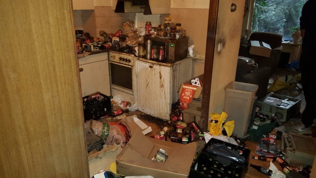 goedkoop leegruimen van woning , bedrijfsgebouw enz, Ophalen