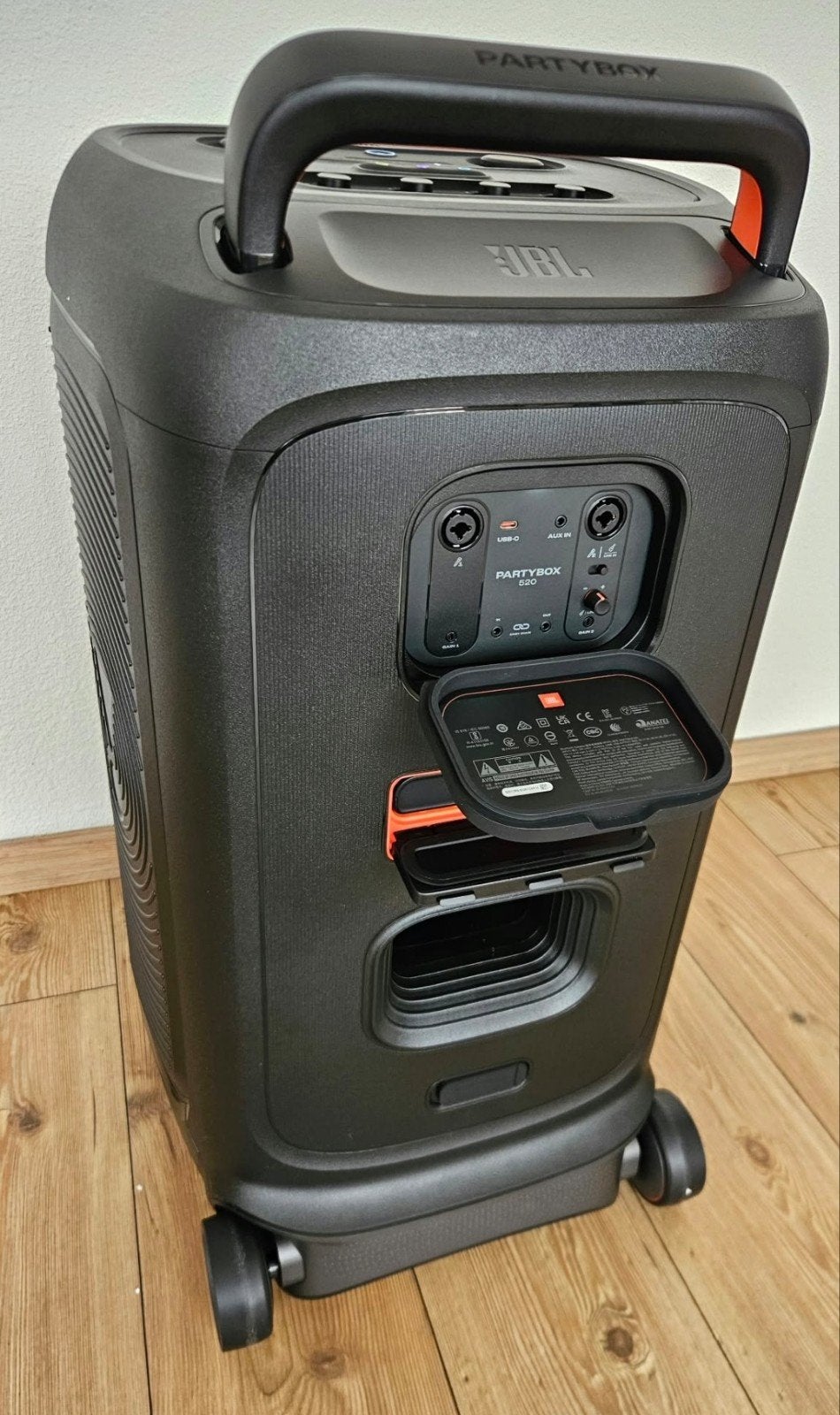 Foto 5 van Nieuwe JBL Partybox 520