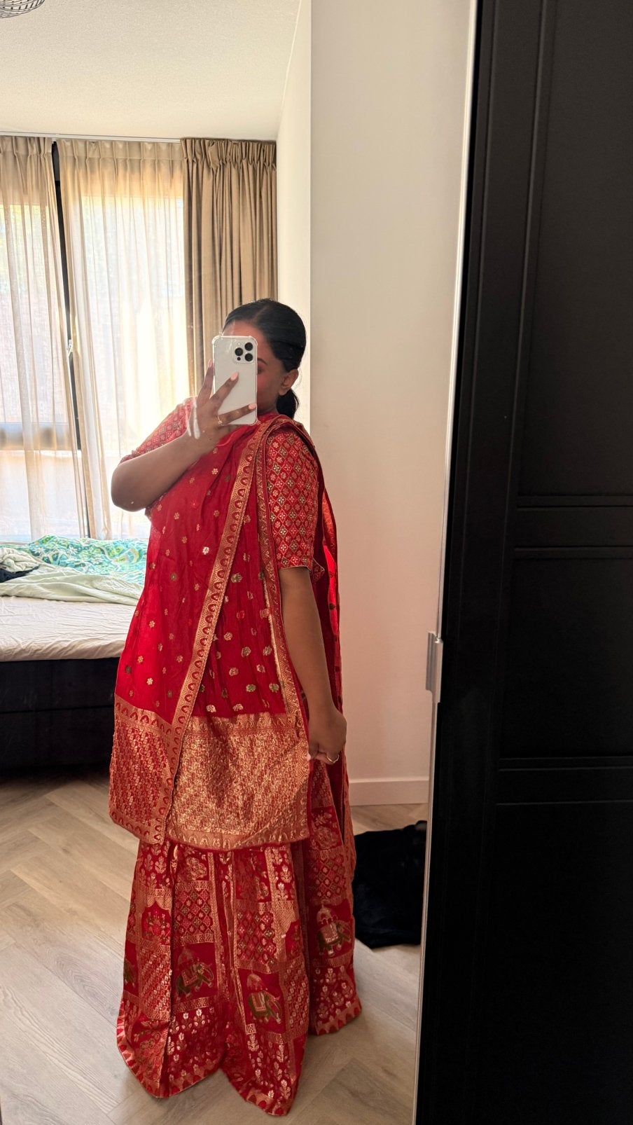 Rode Lehenga uit India (M), Maat 38/40 (M), Ophalen of Verzenden, Zo goed als nieuw, Rood