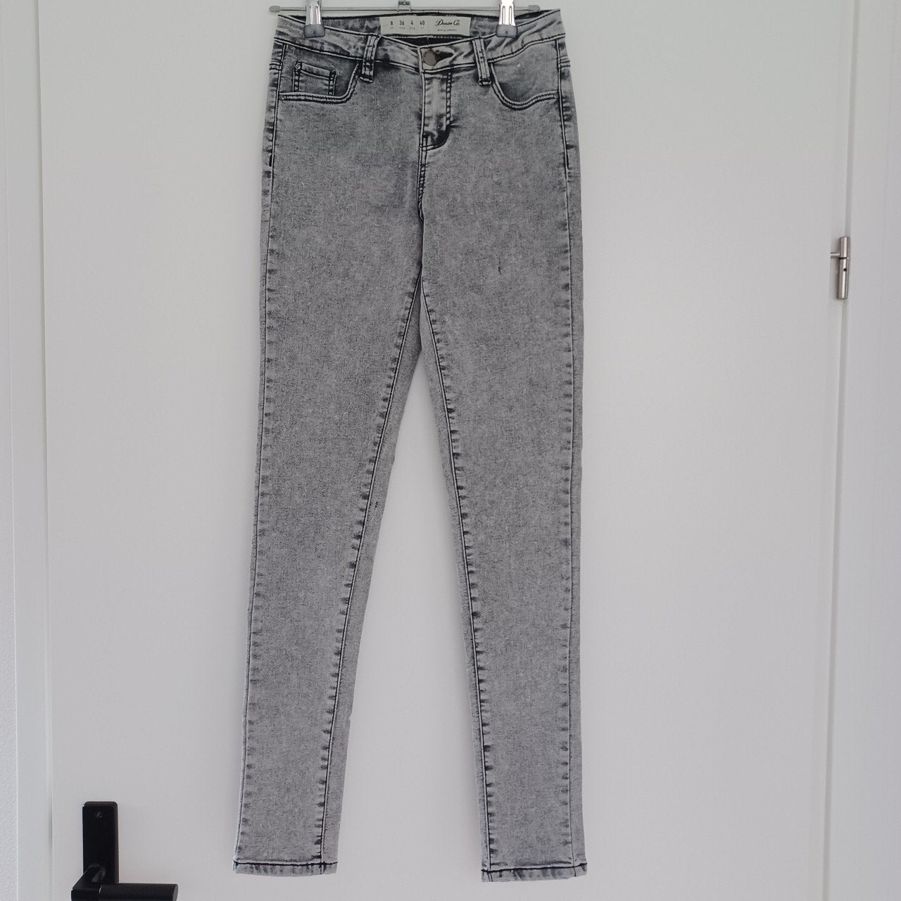 Grijze skinny jeans / spijkerbroek Primark - maat S 36, Primark, Ophalen of Verzenden, W28 - W29 (confectie 36), Grijs