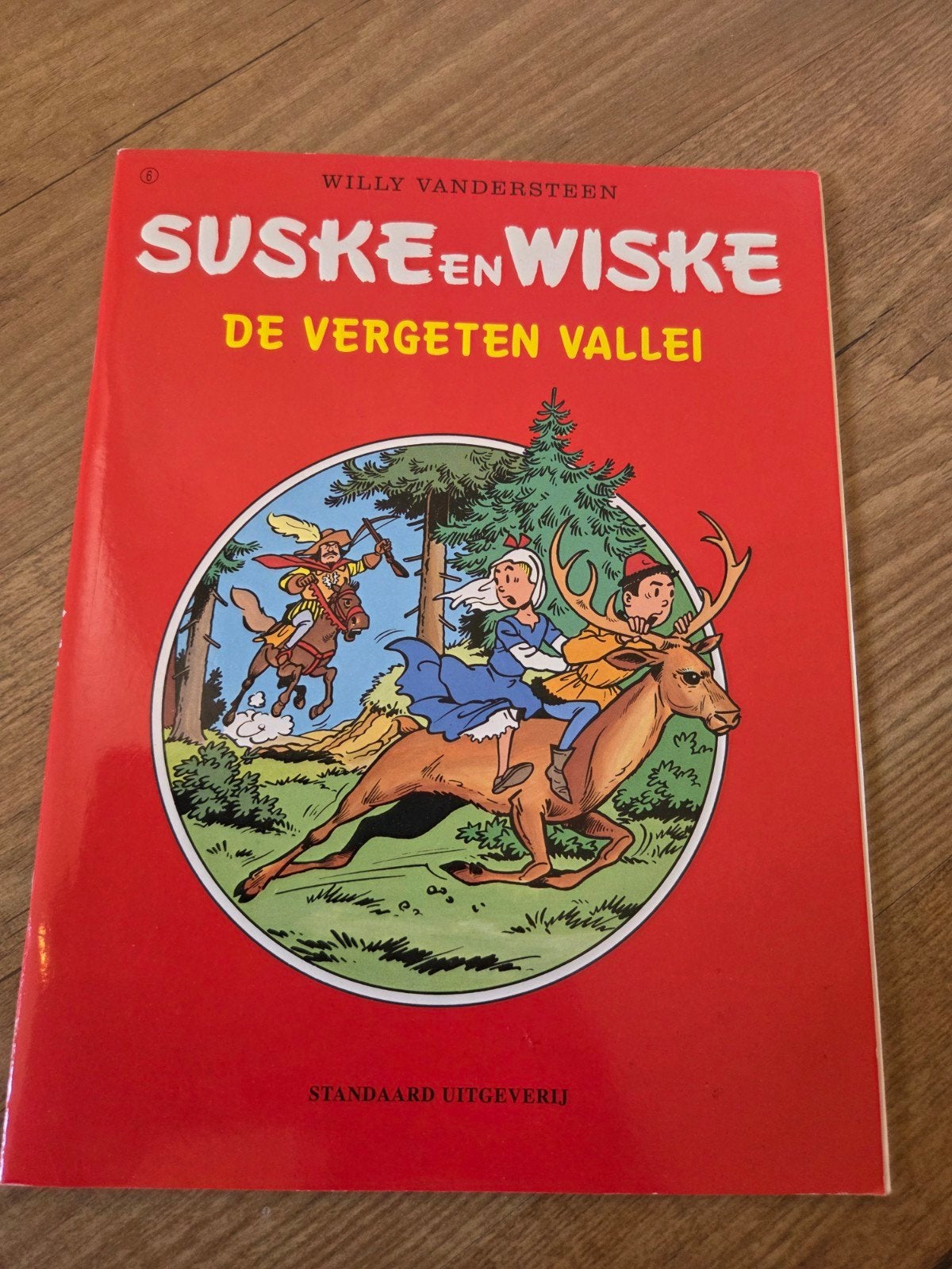 Suske en Wiske - De Vergeten Vallei (Softcover), Eén stripboek, Ophalen of Verzenden, Zo goed als nieuw, Willy Vandersteen