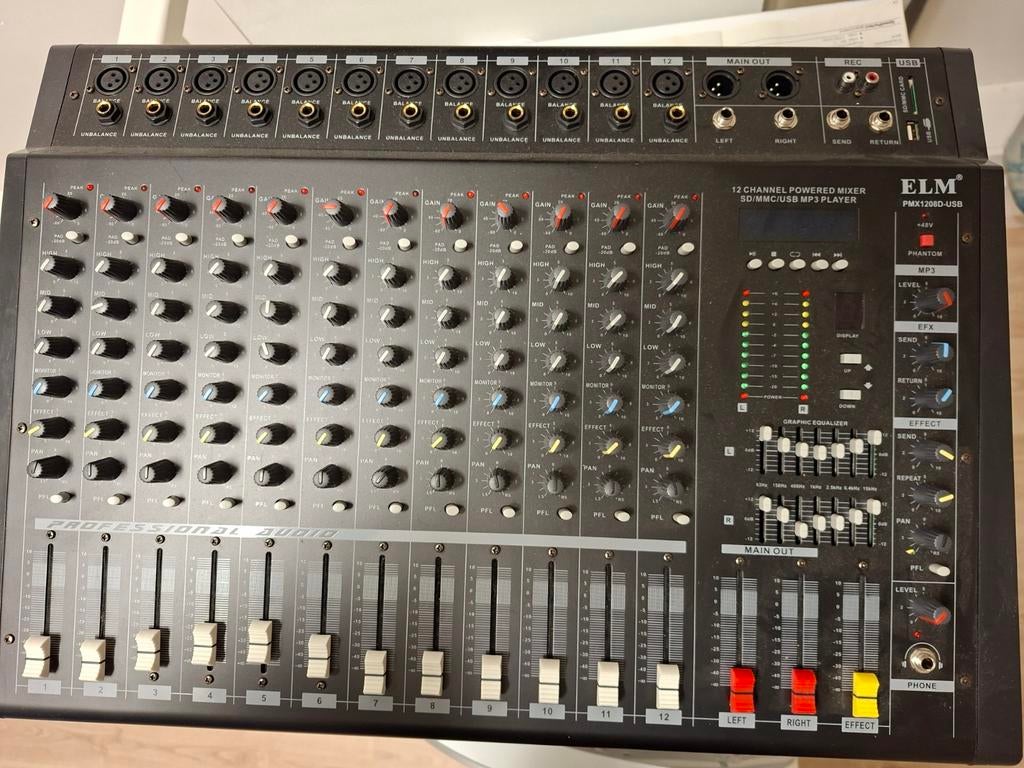 ELM 12-kanaals Powered Mixer met MP3-speler, Muziek en Instrumenten, Mengpanelen, Ophalen, Gebruikt, 10 tot 20 kanalen, Microfooningang