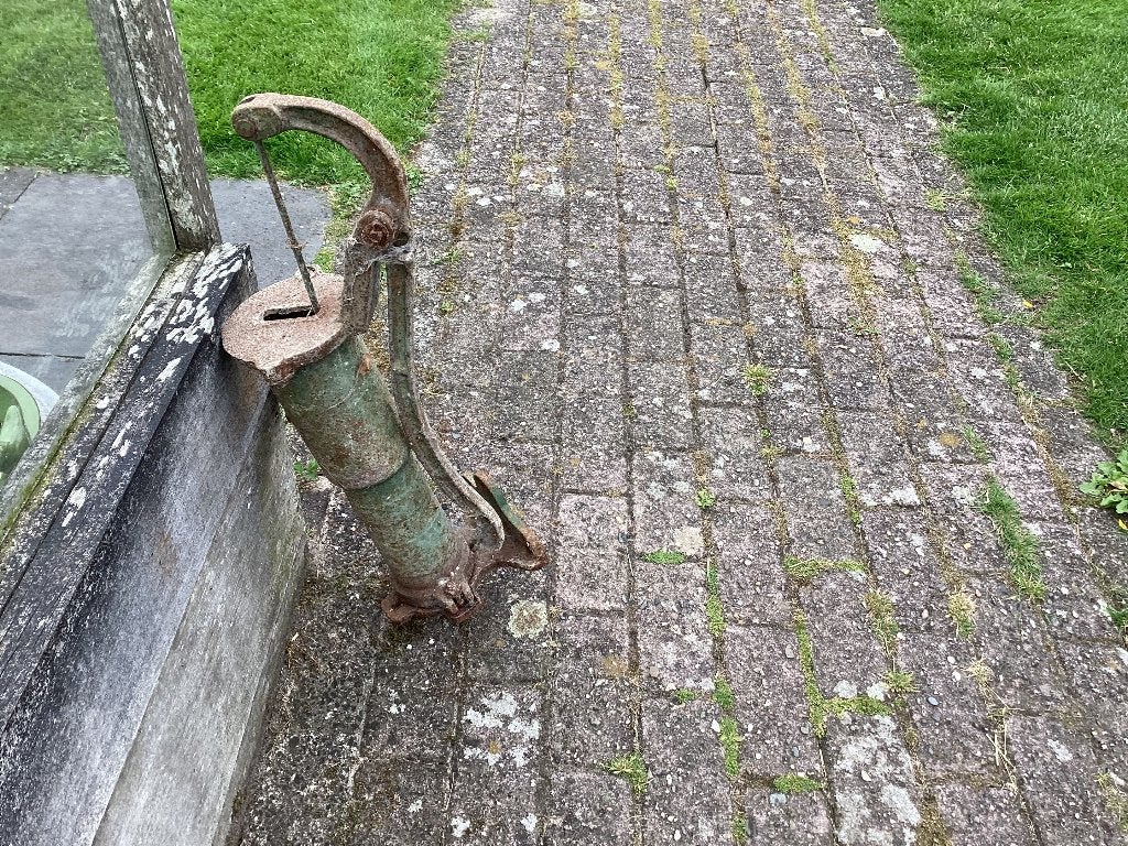 Oude waterpomp, Tuin en Terras, Ophalen, Gebruikt, Handmatig, Overige typen