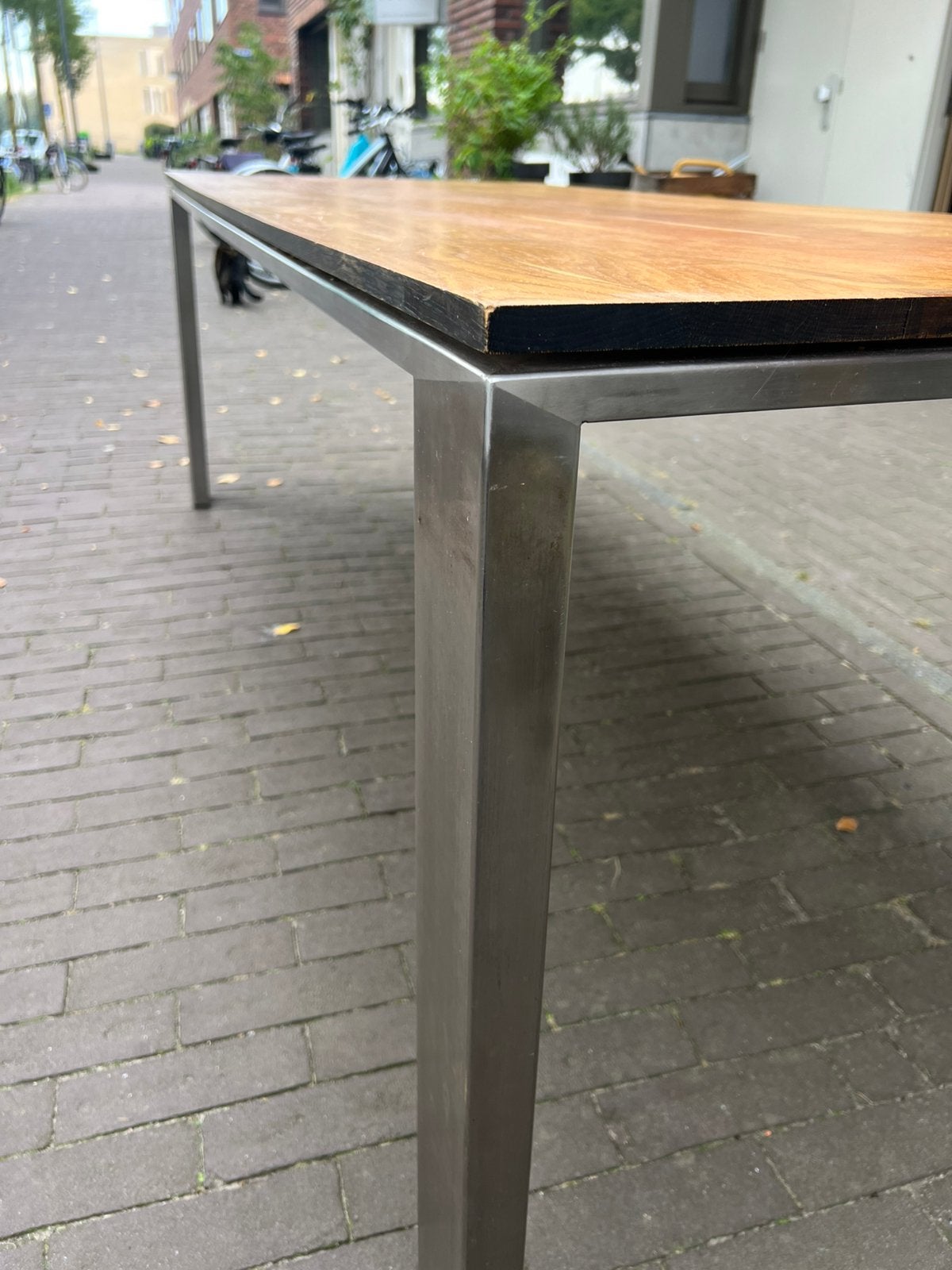 Foto 13 van Design eettafel met 6 stoelen 220x90