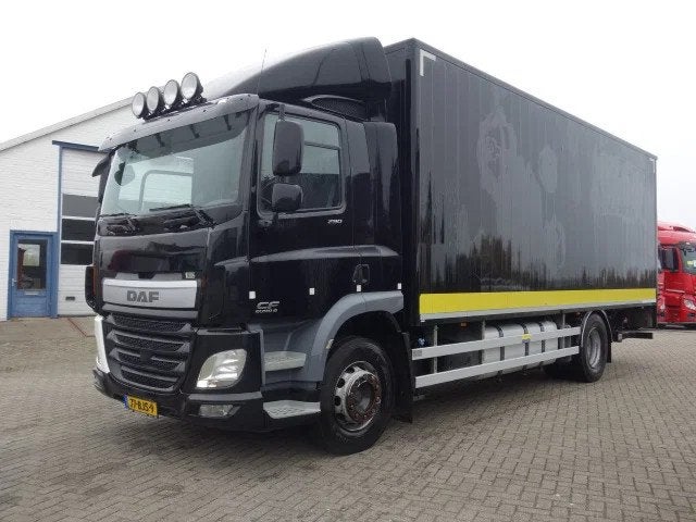 DAF CF 290 ALUMINIUM GESLOTEN PLANKENBAK,MET ALU KLEP 2500KG, Auto's, Achterwielaandrijving, Euro 6, Zwart, Origineel Nederlands
